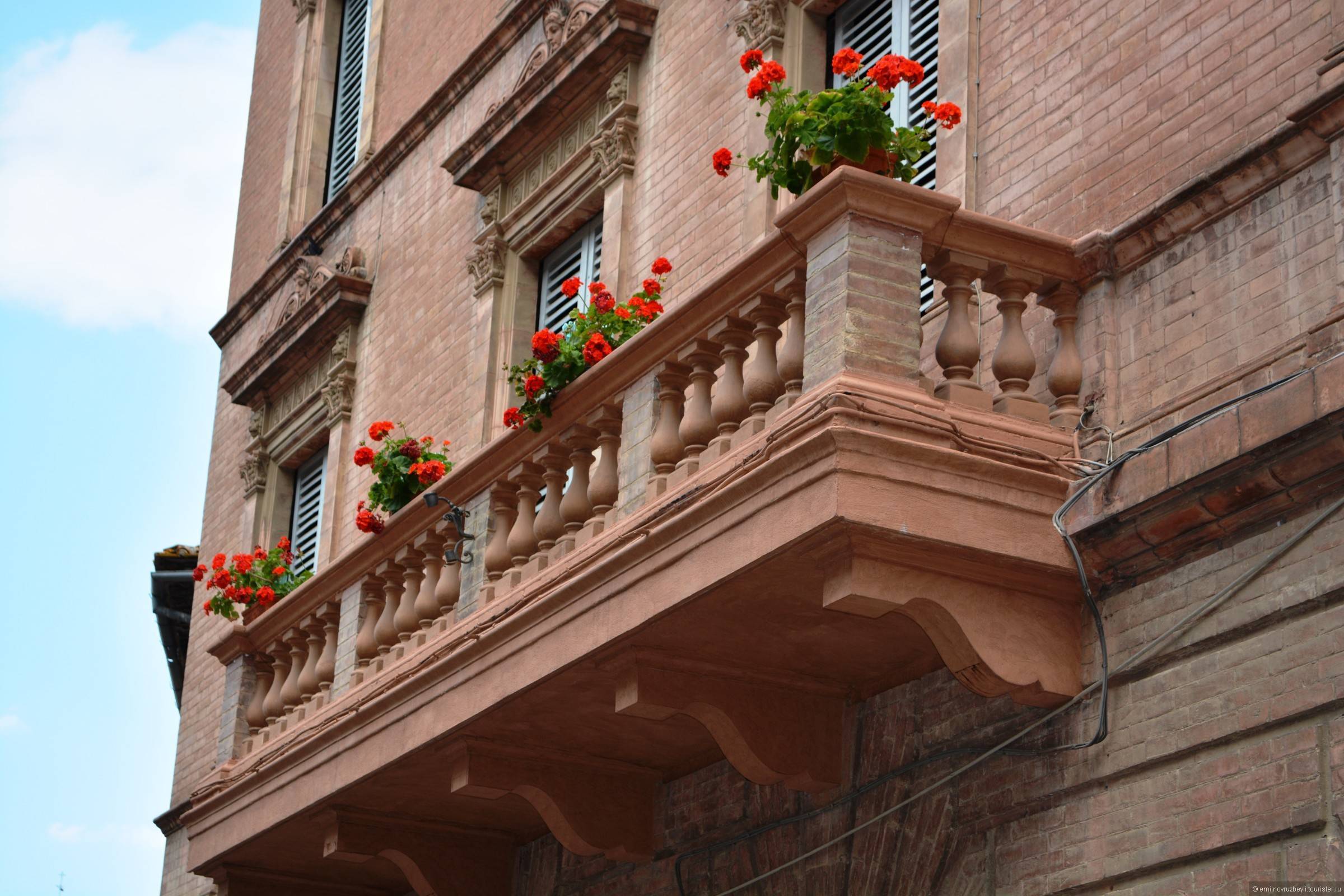 Балкон в стиле: современный и классический дизайн в фото примерах